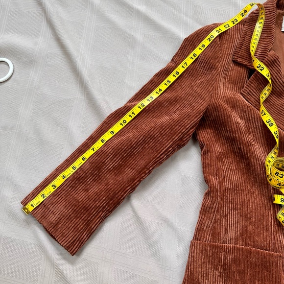 Lovely vintage style corduroy jacket - size women’s medium - Picture 5 of 9